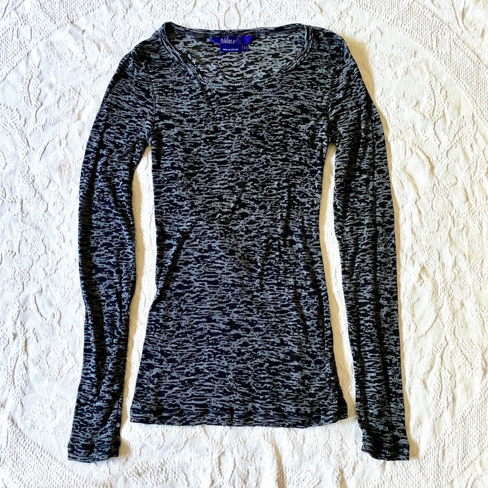 Like-New Black Acid Wash Shirt